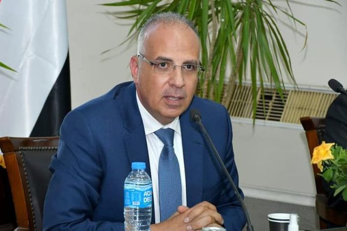 وزير الري: نتعامل بشكل فعال مع شكاوى المواطنين 1 هانى سويلم ، وزير الرى1697784723