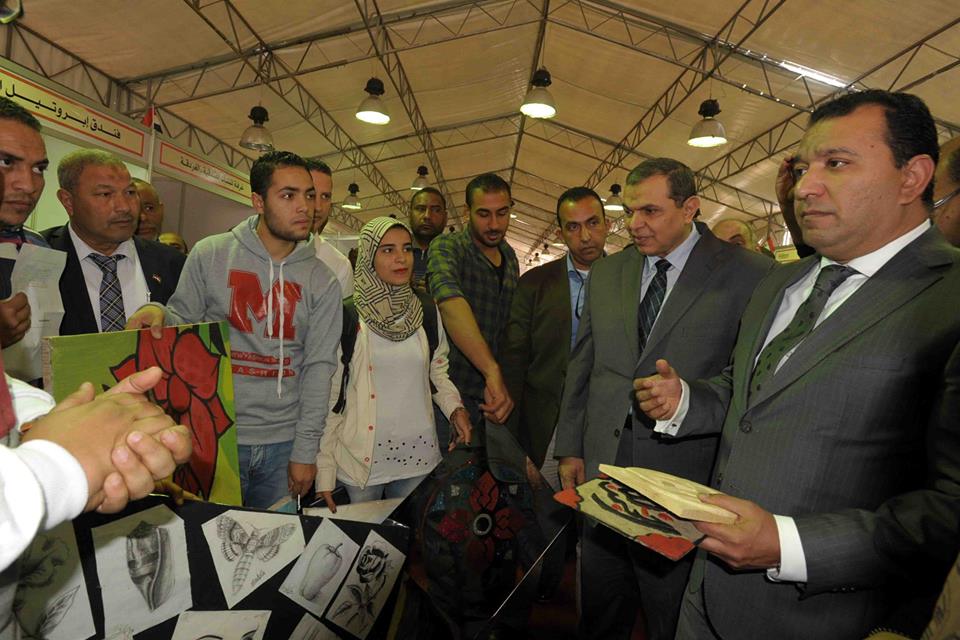 مديرية العمل بالإسكندرية تنظم ملتقى توظيف لتوفير9900 فرصة عمل للشباب 1 وزير القوى العاملة يفتتح اليوم ملتقى توظيف1696252863