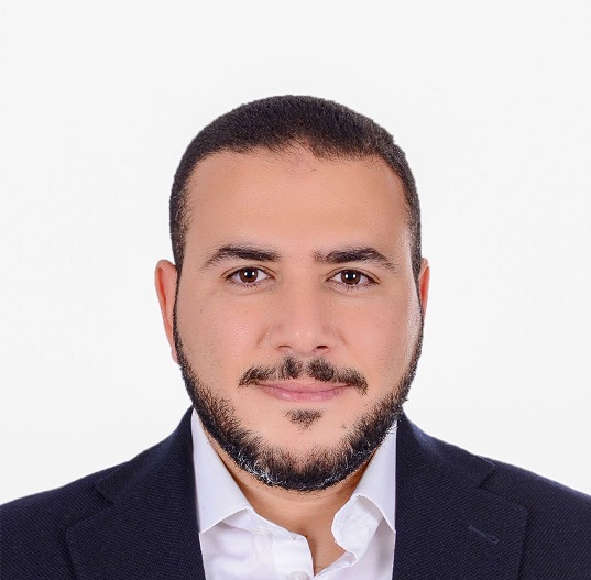 محافظ الإسكندرية: الدولة حريصة على تقديم كافة سبل الدعم للمؤسسات الاستثمارية 1 وليد صادق1697470203