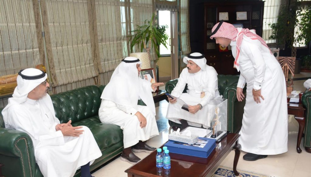 اليمن والولايات المتحدة الأمريكية يبحثان أوجه التعاون العسكري 1 ٢٠١٨١٠٠٣ ٢٢٠٤٤٤1696943943