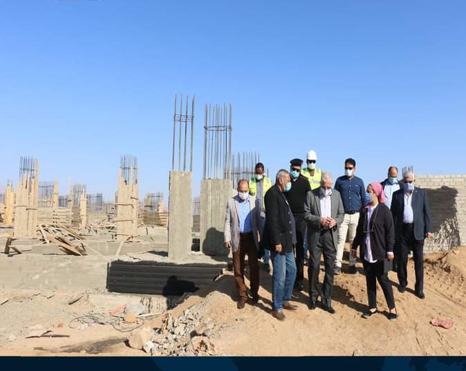102157 محافظ جنوب سيناء يتابع تنفيذ المشروعات بشرم الشيخ (4)1697365925