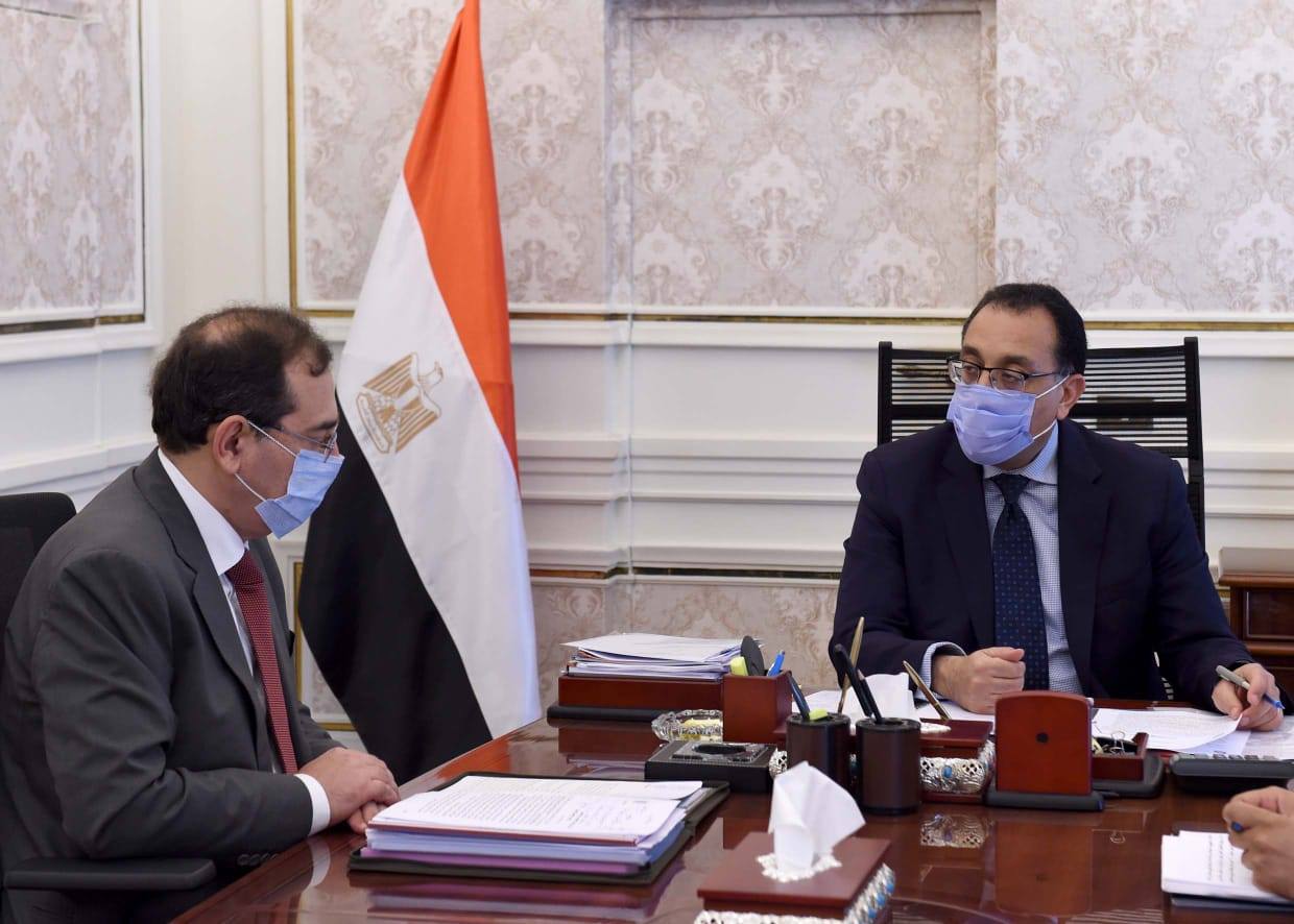 وزير البترول يوجه بضرورة العمل على تحديد الأولويات لمواكبة المتغيرات والأحداث العالمية 1 104974568 1631722023672823 8735317202771175489 o1698662585