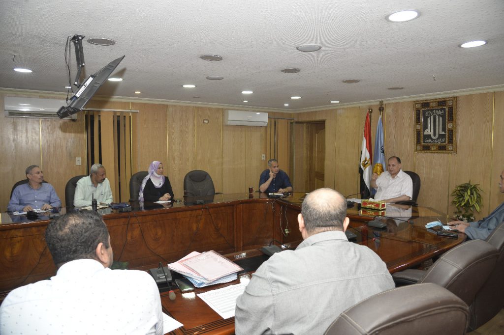 محافظ أسيوط يوجه بتسريع وتيرة العمل بمنظومة تقنين أراضي أملاك الدولة 1 17 7 2022 11 30 49 GomhuriaOnline 20916580502491698224104
