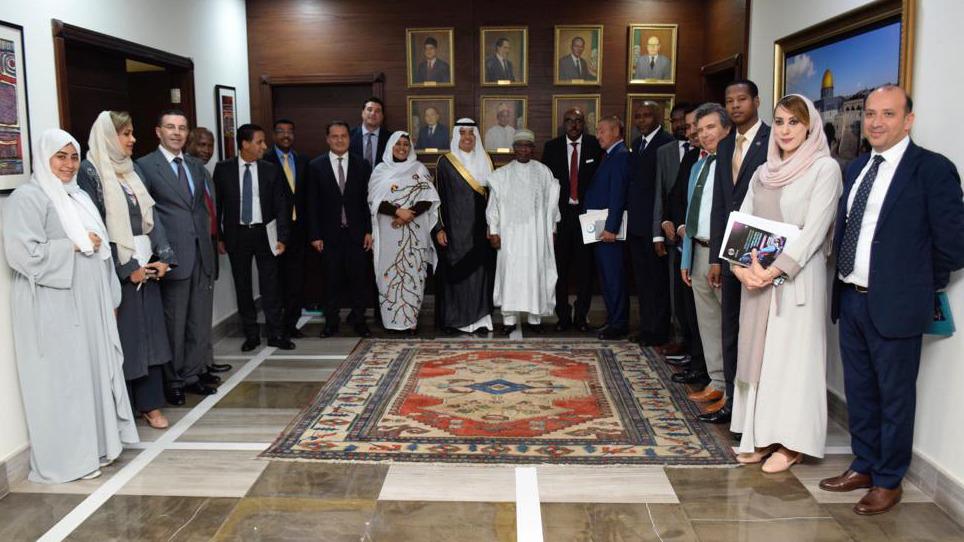 الإيسيسكو و"أذركوسموس" توقعان مذكرة تفاهم للتعاون في دعم الابتكار بعلوم الفضاء 1 19 2022 638004977962204948 2201696335003
