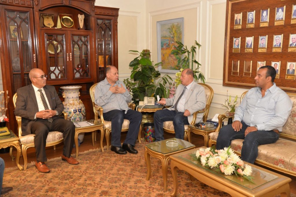 محافظ أسيوط يتابع الموقف التنفيذي لـ 339 مشروعًا بمركزي منفلوط وديروط بتكلفة 3.3 مليار جنيه 1 19 2022 638027338864293751 4291696766167