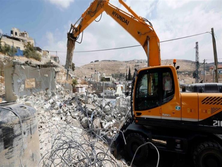 الاحتلال الإسرائيلي يستهدف منزلاً بمُخيم النصيرات واستشهاد زوجة وابن وابنة الصحفي "وائل الدحدوح" 1 2019 11 19 22 2 0 9861698257942