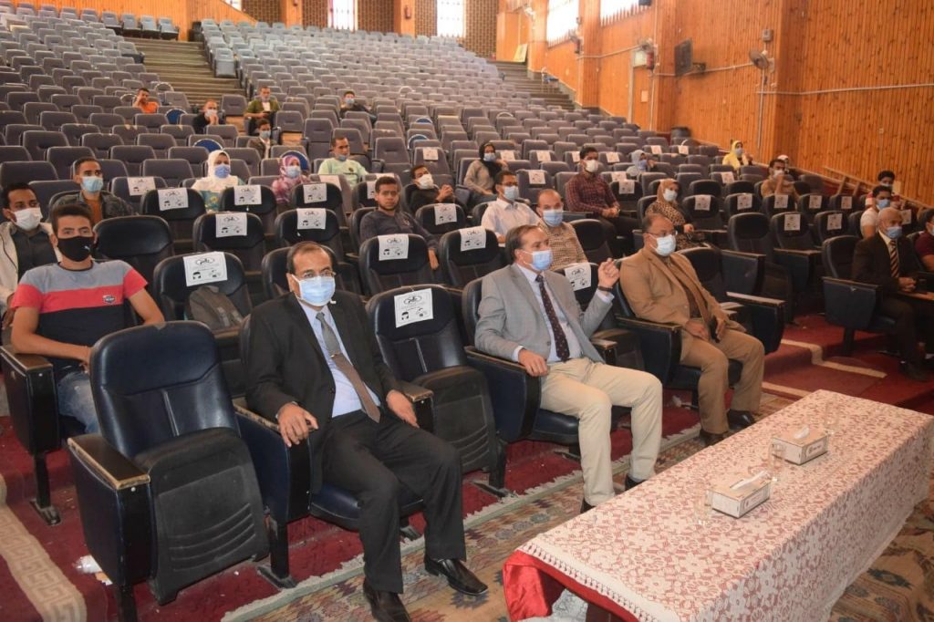 رئيس جامعة سوهاج يشيد بدعم القيادة السياسية لريادة الأعمال في الصعيد 1 2020 637406196082861181 2861696614124