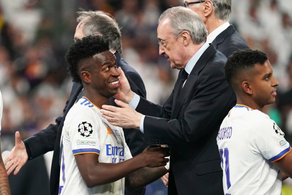 ريال مدريد يعلن تمديد عقد لاعبه البرازيلي فينيسيوس حتى 2027 1 2585236585ASGOAL فينسيوس1698762005