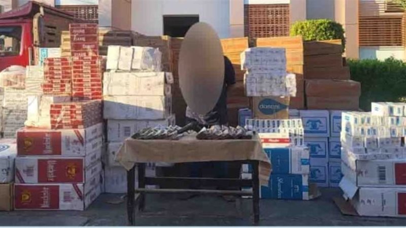 ضبط سائق بالأقصر وبحوزته أكثر من 16 ألف عبوة سجائر ومعسل متنوعة 1 5711697802843