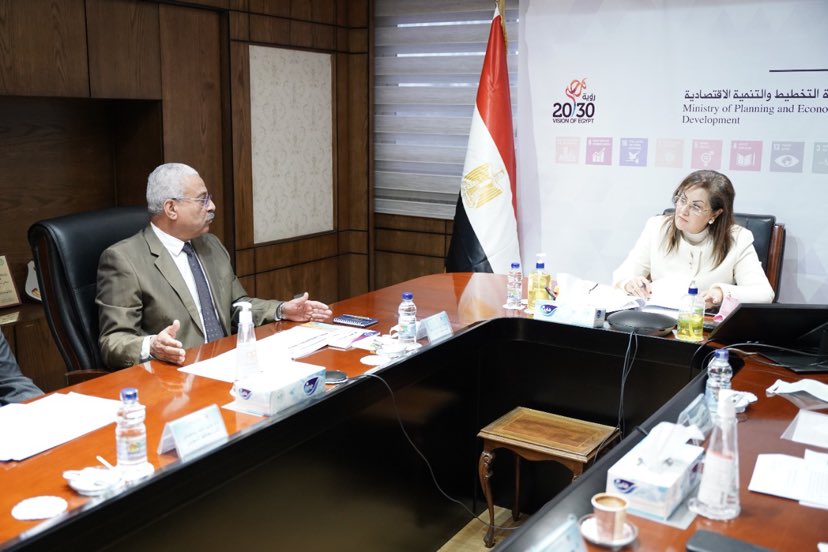 محافظ السويس يطلع وزراء التخطيط والإسكان والتنمية المحلية على إنجازات المحافظة ورؤيتها المستقبلية 1 761697968024
