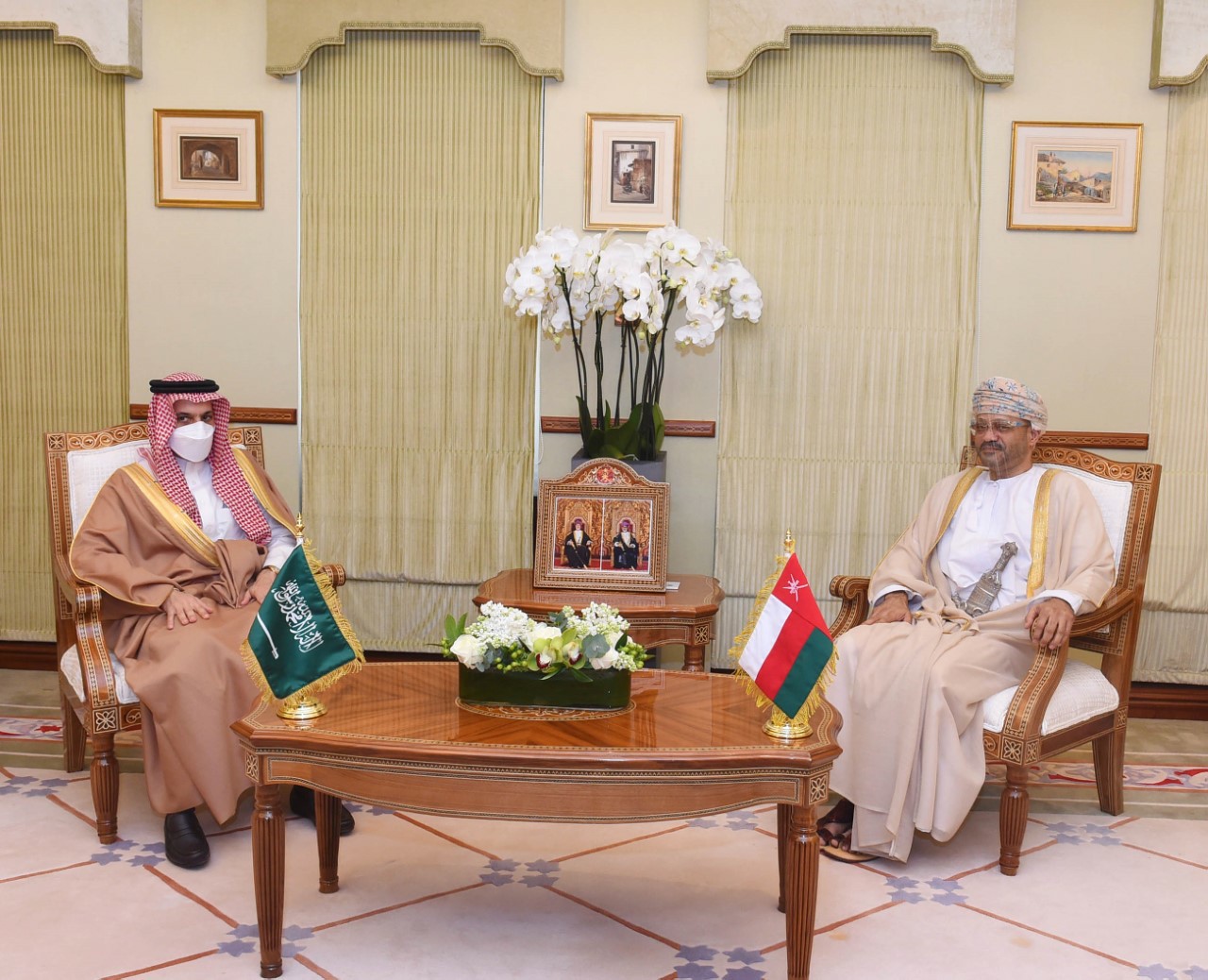 وزير الخارجية العماني يناقش عددًا من القضايا الإقليمية والدولية مع نظيرَيه النمساوي والتشيكي 1 78c2d045c5ce0f38a71ea8a3db367b921696919584