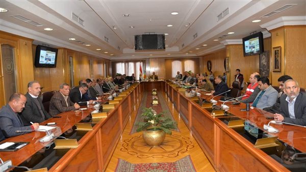 محافظ أسيوط يتابع الأعمال النهائية في مشروع مركز السيطرة الإقليمي للشبكة الوطنية للطوارئ 1 7981697966943