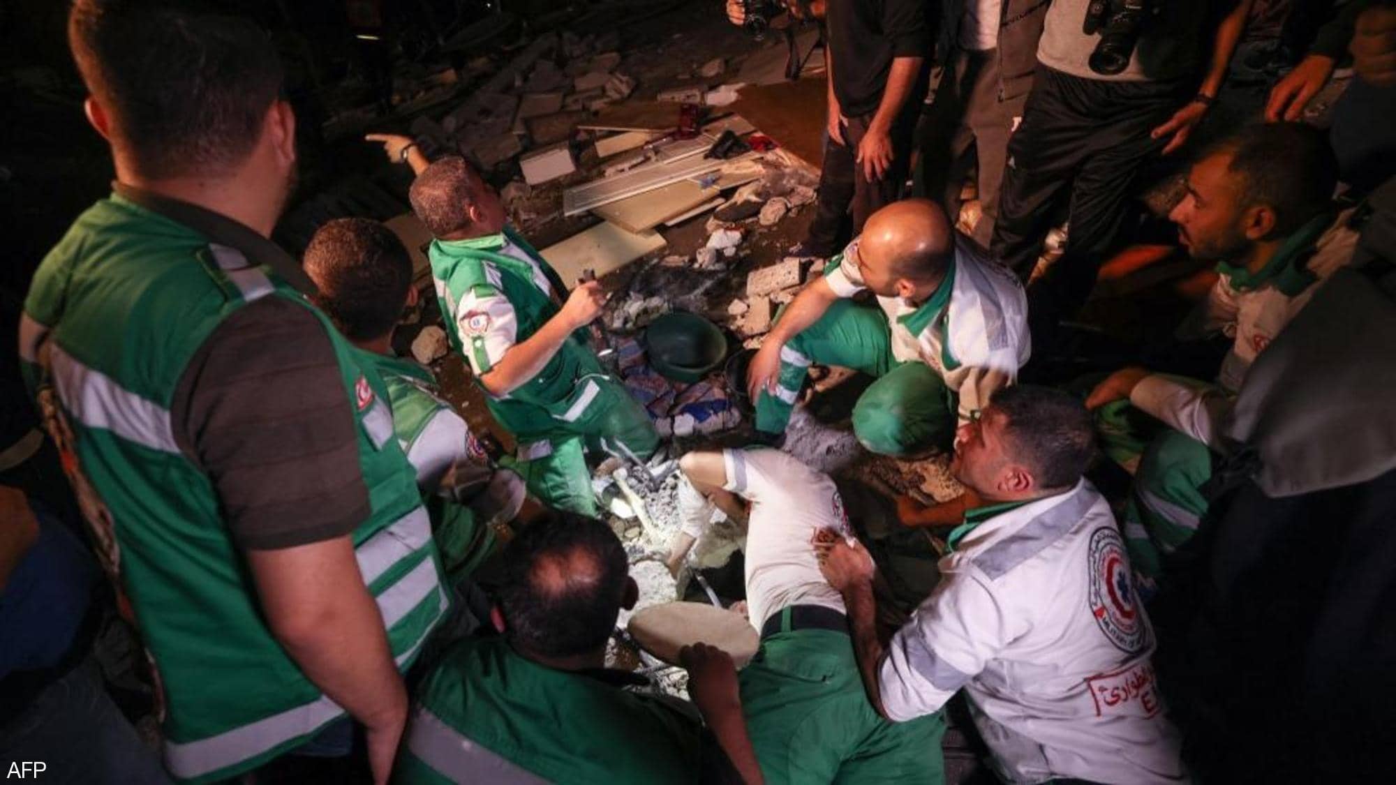 استشهاد أسرة فلسطينية بأكملها وقيادي بالجبهة الشعبية وأفراد من أسرته في قصف إسرائيلي على "جباليا" شمال قطاع غزة 1 81652021 1 14376071697101743