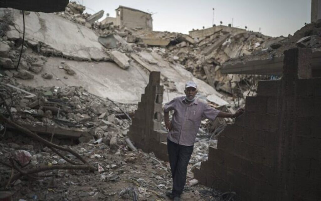 أونروا تعلن سقوط ضحايا وجرحى في قصف لمدرسة تابعة للمنظمة الدولية في مخيم المغازي بغزة 1 AP21152644922415 640x400 1