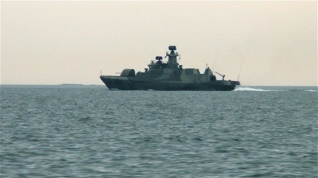 "البنتاجون": مدمرة أمريكية في البحر الأحمر تعترض صواريخ "حوثية" أطلقت ضد إسرائيل 1 Hamina Class Finnish Navy1697835483
