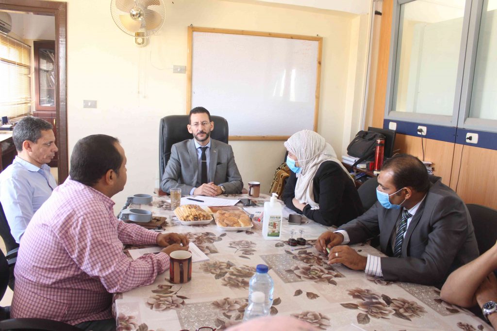 رئيس جامعة جنوب الوادي:استحداث مشروع "الكراسي البحثية" لأول مرة بالجامعة 1 IMG 21661697897944