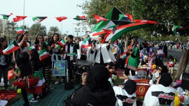 Kuwaiti people celebrating National Day1697400423