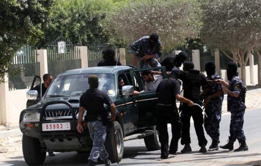 بيسكوف: الدبلوماسيون الروس يعملون على حل أزمة المحتجزين في قطاع غزة 1 PwLVk1698057603