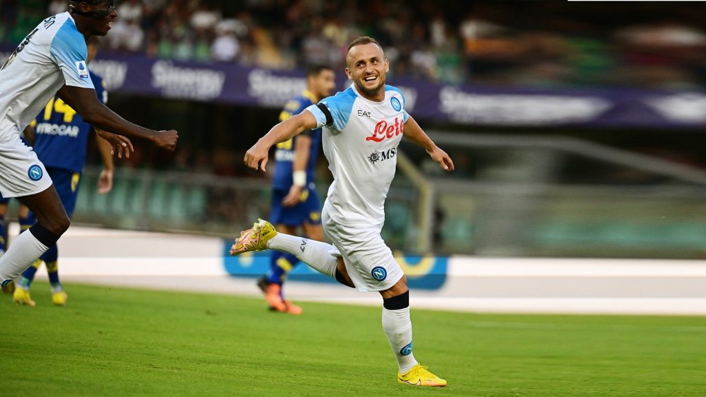 نابولي يفوز على هيلاس فيرونا 3ـ1 في الدوري الإيطالي 1 a181697900883