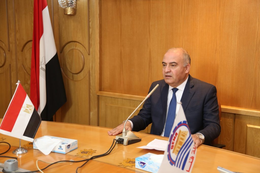 محافظ قنا: تخصيص أكثر من 2 مليار جنيه لتنفيذ 4 آلاف مشروع بمختلف القطاعات 1 ashrafwe1698061447