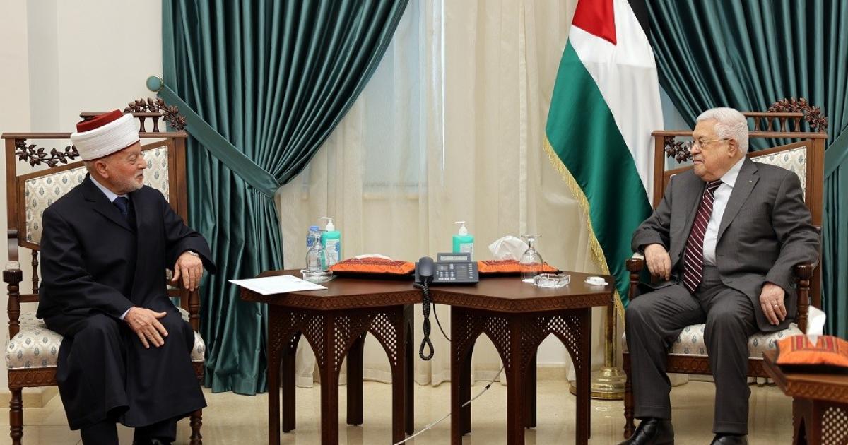 مفتي الجمهورية يجري اتصالًا هاتفيًّا بمُفتي القدس والديار الفلسطينية للاطمئنان على الأوضاع 1 cDQZ21696685285