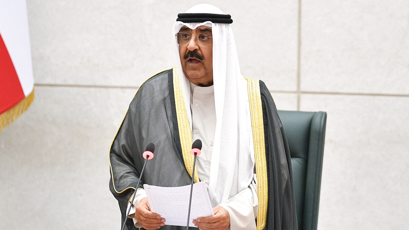 ولي العهد الكويتي يطالب بضرورة الوقف الفوري للانتهاكات الإسرائيلية وفتح ممرات آمنة لوصول المساعدات إلى غزة 1 image1697884803