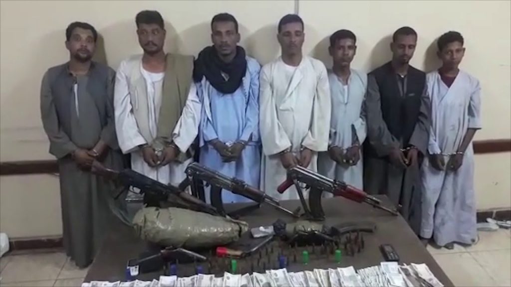 ضبط شخصين بدمياط لغسلهما 7 ملايين جنيه حصيلة الإتجار بالأسلحة النارية 1 maxresdefault1697967483