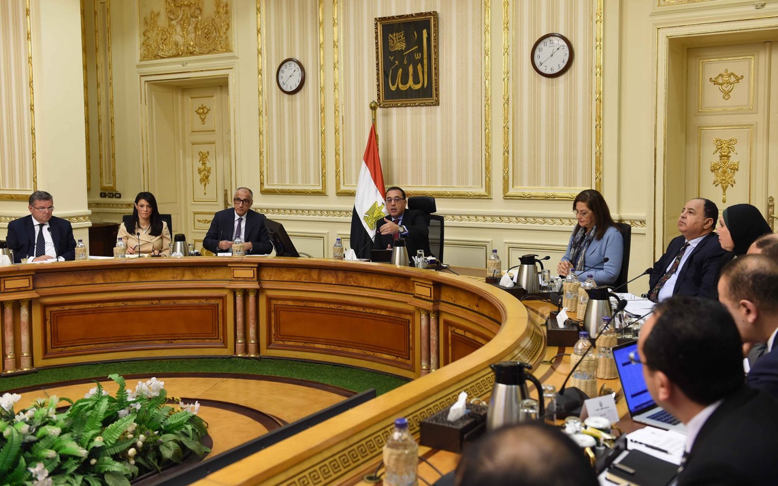 مجلس الوزراء يوافق على مشروع اتفاقية منحة من الوكالة الفرنسية للتنمية لتطوير سعات تخزين صوامع القمح 1 اجتماع مجلس الوزراء1698160204