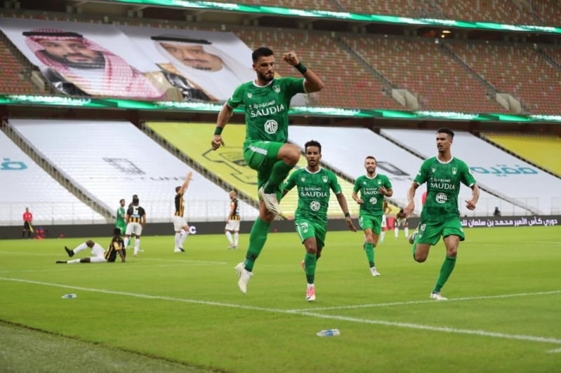 "الأهلي" يحسم ديربي مدينة جدة بالفوز على "الاتحاد" بهدف نظيف في دوري روشن السعودي 1 الأهلي 2