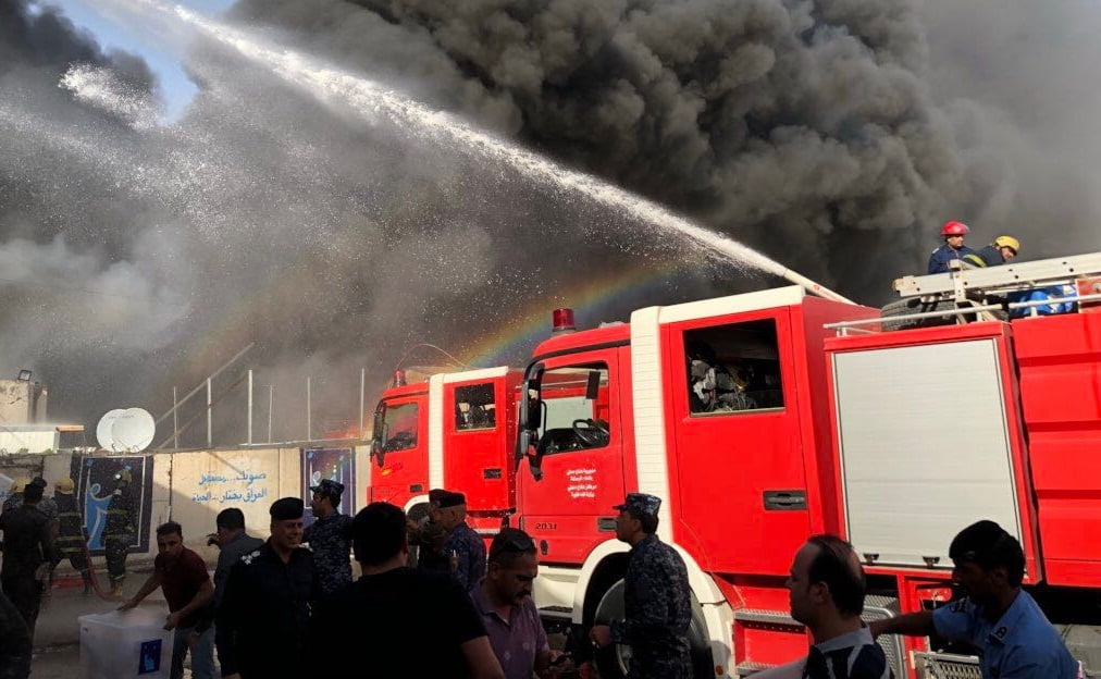 محافظة القاهرة: السيطرة على حريق في مخزن بعقار بشارع ٢٦ يوليو ولجنة هندسية لفحص العقار 1 السيطرة على حريق مخزن تجاري وسط بغداد1697021104