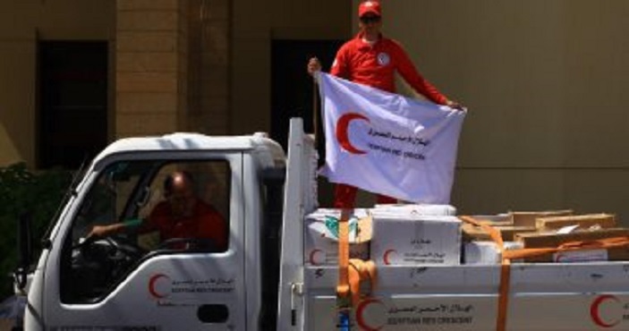 الهلال الأحمر المصري إلى غزة1697980503