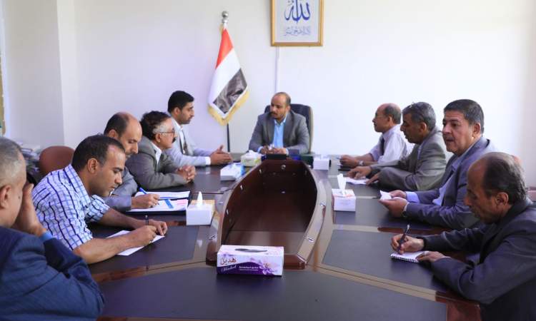 وزير الري يوجه بسرعة إعداد خطة محددة لرفع كفاءة الأداء بمصلحة الميكانيكا والكهرباء 1 وزير الصناعة مع المؤسسة العامة للأسمنت1700389987