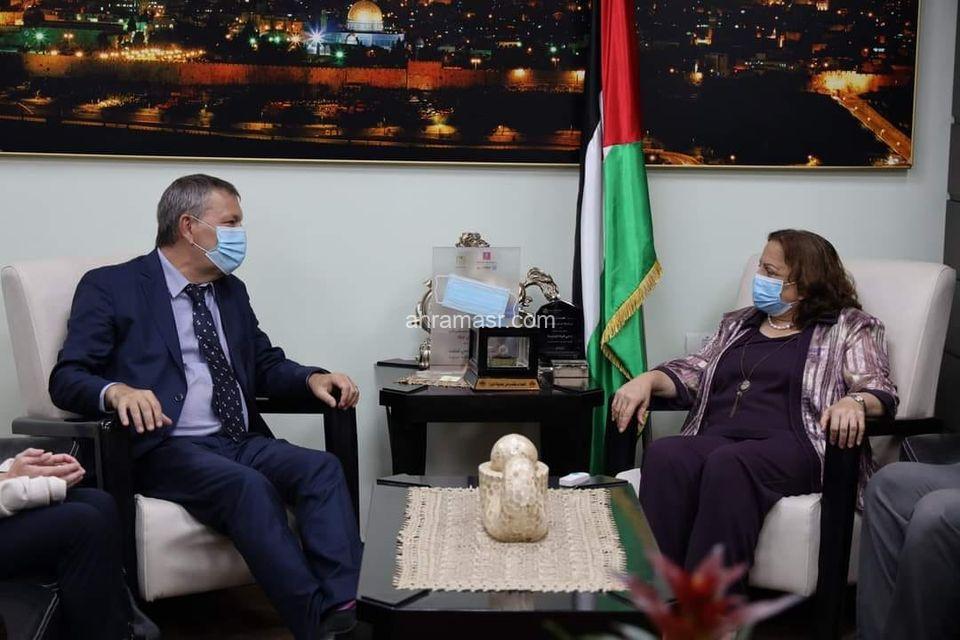 وزيرة التضامن تبحث مع المفوض العام لوكالة الأونروا الأوضاع المتردية في قطاع غزة 1 و1700819347
