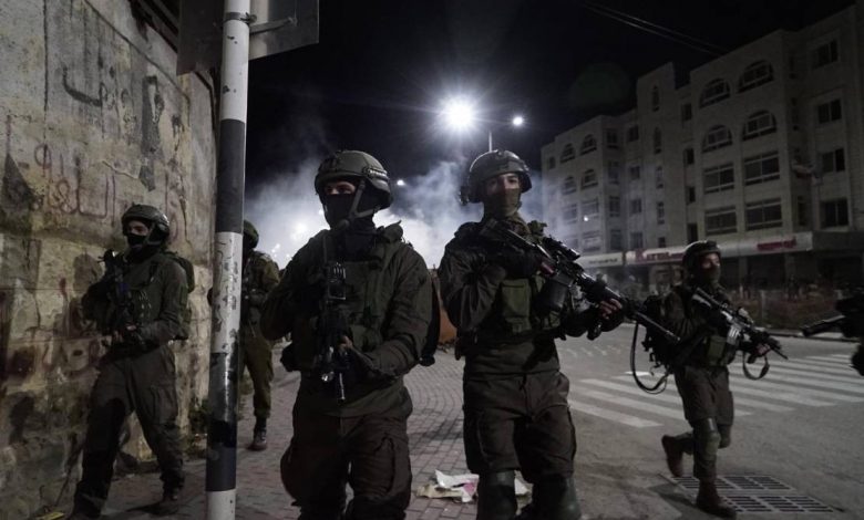 استشهاد شاب فلسطيني ثان خلال اقتحام الاحتلال الإسرائيلي لمدينة "جنين" ومُحاصرتها مُستشفيين 1 011700946183