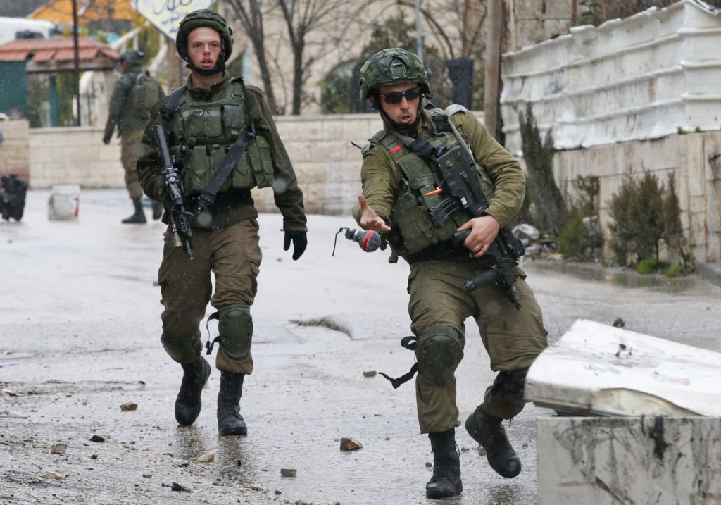 الاحتلال الإسرائيلي يعتقل 56 فلسطينيا من الضفة الغربية 1 11992187981699350723