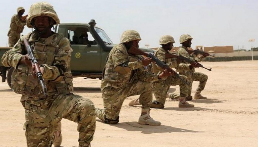 الجيش الصومالي يقتل 4 مسلحين بينهم قيادي في صفوف "الشباب" الإرهابية وسط البلاد 1 12 3 COPY 71700474226