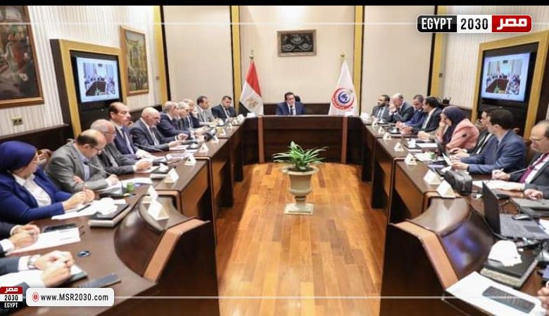 وزير الصحة يعقد اجتماعًا لمناقشة خطة التأمين الطبي للانتخابات الرئاسية 1 146620 W1701329163