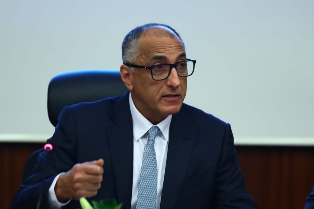 قرار جمهوري بتشكيل مجلس إدارة البنك المركزى برئاسة حسن عبد الله 1 1570115205 274 41511 0aaeadd69b1948849a24c191dcb98b951701022203