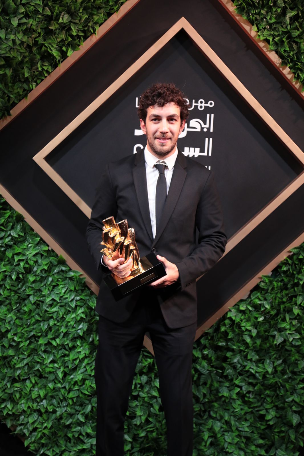 فوز فيلم "عيسى" بجائزة أفضل فيلم قصير في مهرجان لواندا السينمائي الإفريقي الدولي 1 16395812118491701194763
