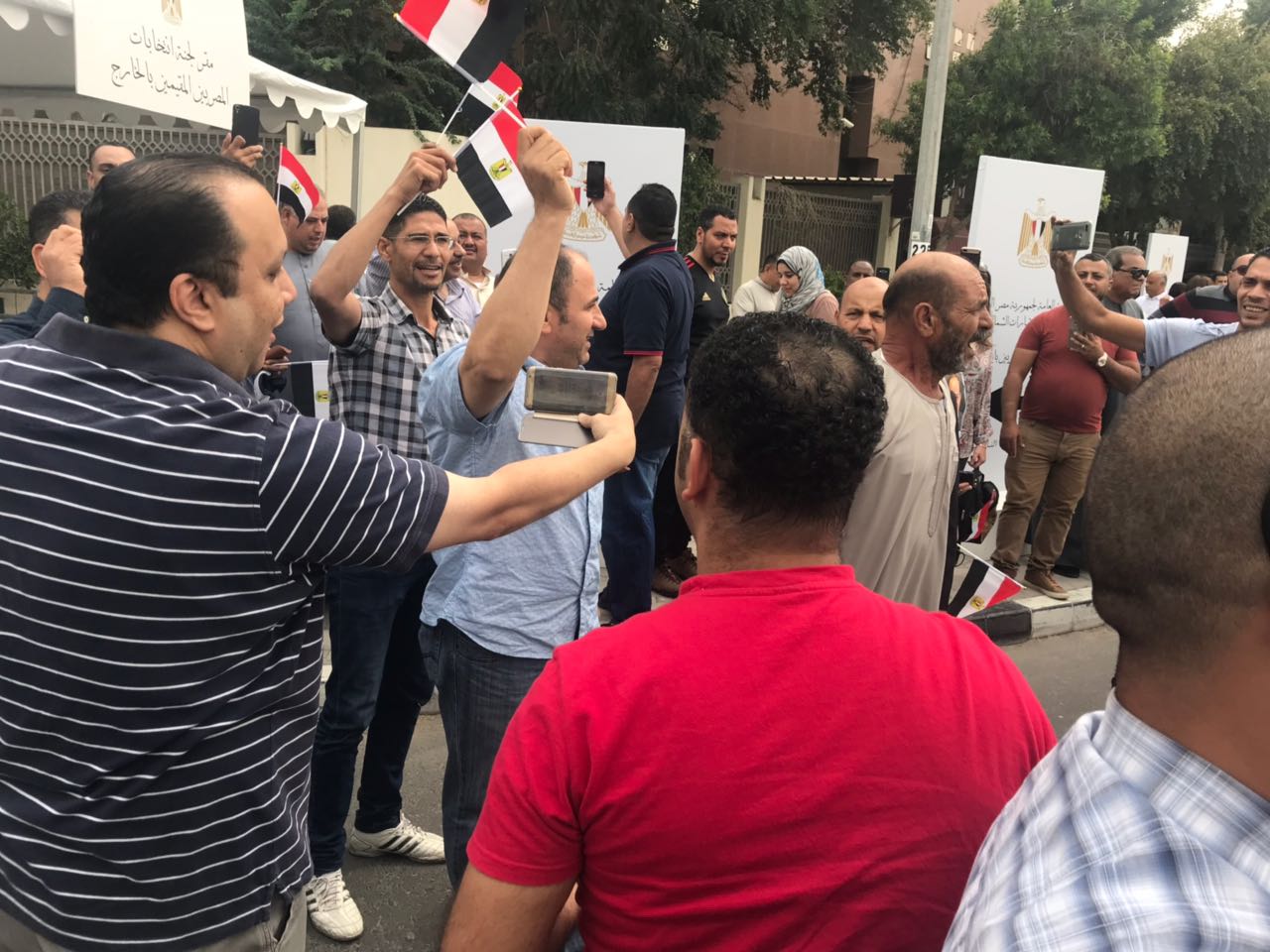 جبر: احتشاد المصريين أمام اللجان في الانتخابات الرئاسية رسالة للعالم أنهم صف واحد خلف دولتهم 1 178483 29662235 ad04 4533 ba71 59661e75ef731701340384