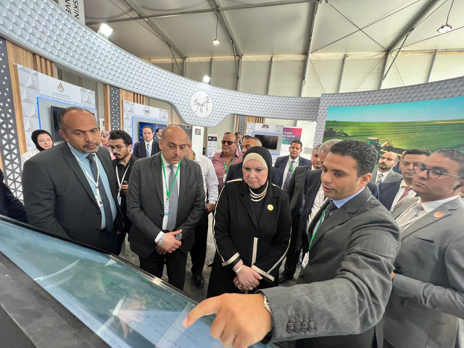 نائب محافظ البحيرة ورئيس الهيئة العامة للتنمية الصناعية تتفقدان عددا من المصانع بحوش عيسى 1 192168160100164039031700587263