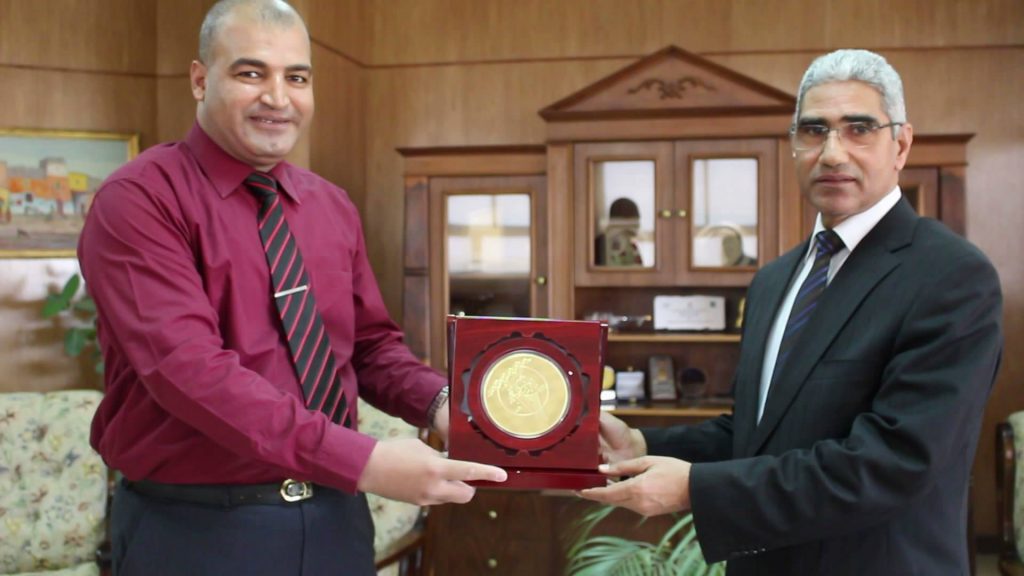 رئيس جامعة جنوب الوادي يؤكد أهمية المشاركة في الانتخابات الرئاسية القادمة 1 21 91699712104