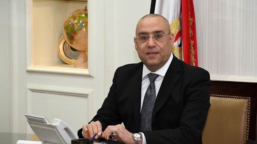 وزير الإسكان: يجري تنفيذ محطتي محولات كهرباء بتكلفة 800 مليون جنيه وتطوير طرق بالسادات 1 2207971700299983