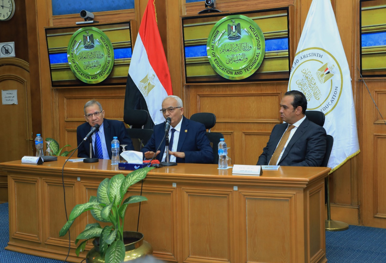 292821 الدكتور رضا حجازى وزير التربية والتعليم والتعليم الفنى1699104004