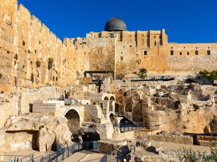 الخارجية الفلسطينية تُرحب باعتماد "اليونسكو" القرار العربي بشأن عواقب الوضع الراهن في فلسطين 1 4P19u1699653663
