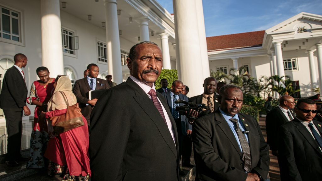 رئيس مجلس السيادة السوداني يتوجه لجيبوتي في زيارة رسمية لبحث القضايا ذات الاهتمام المشترك 1 50A2B281 9AAF 42B1 BA89 9E5C0B82EDB41700985603