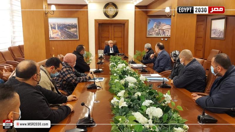 محافظ بورسعيد يوجه بالمرور الميداني لمتابعة العمل بالمنافذ المتحركة 1 55190 W1698921002