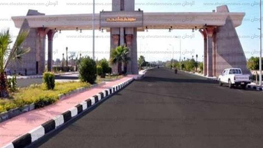 رئيسا جامعة الأقصر وجهاز طيبة الجديدة يبحثان إنشاء مقر جديد للجامعة بطيبة على مساحة 165 فدانا 1 98688072014626544761701253265