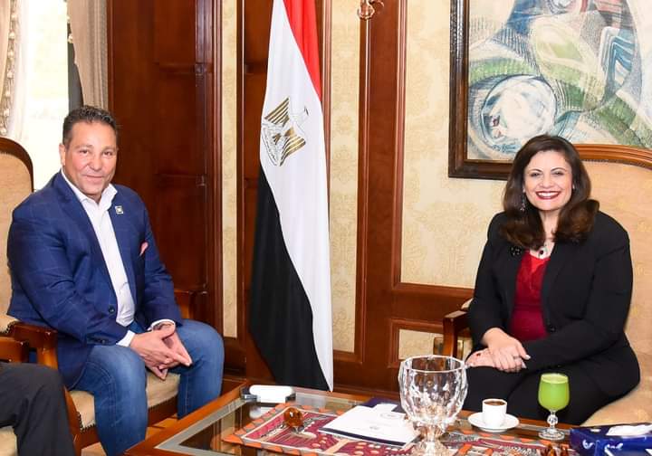 وزيرة الهجرة لرجال الأعمال المصريين بفرنسا: مصر تفتح أبوابها للجميع وبها فرص استثمارية ثمينة 1 FB IMG 16673962616761701345425