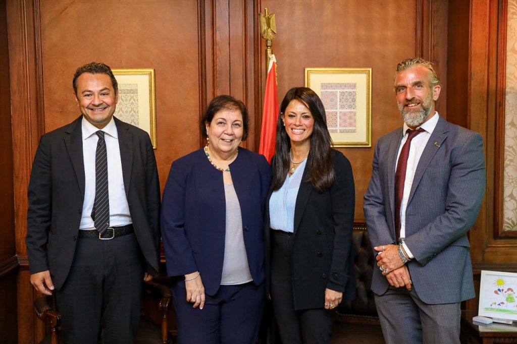 وزير الصحة يبحث مع وزيرة التعاون الدولي بقطر دعم الأشقاء الفلسطينيين في قطاع غزة 1 Unicef1700468765